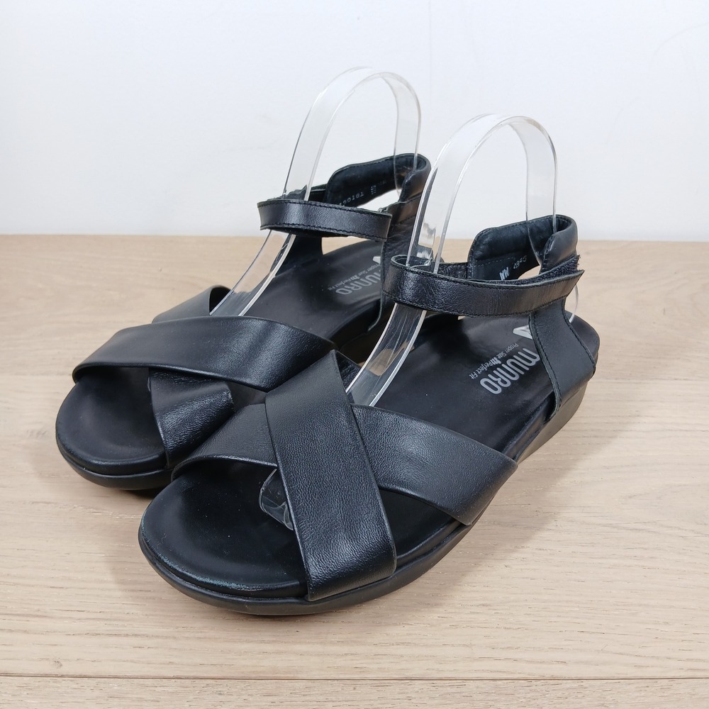 Munro Sandals Womens 7WW Black Leather Comfort Adjustable Strap Summer Basic